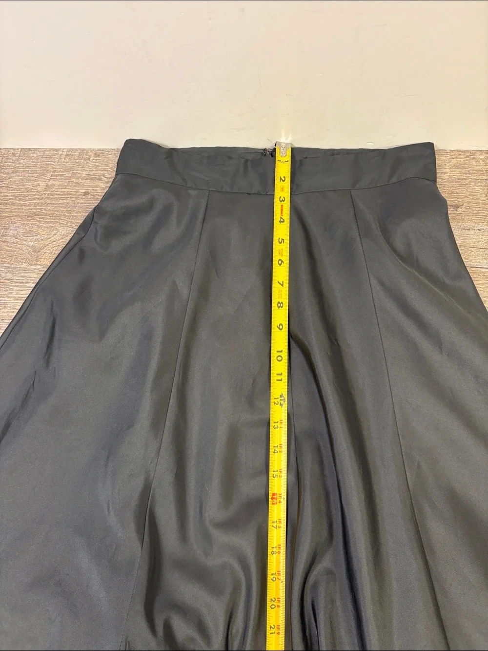 Onyx Nite Black A-Line Tea Length Formal Skirt with Tulle Lining Size M